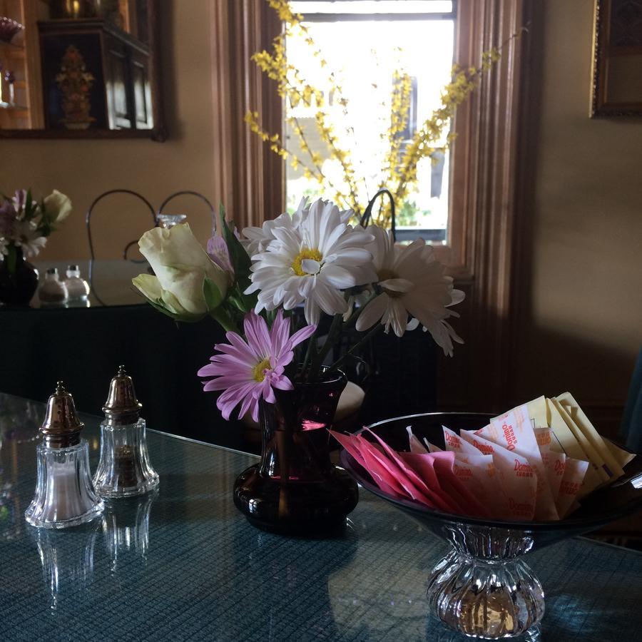 Amethyst Inn Adamstown Buitenkant foto